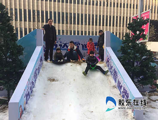 万达雪世界客流量创新高 本周末有望再迎游玩高峰