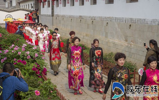 旅途中最美丽的相遇 烟台旗袍佳丽相约牟氏庄园