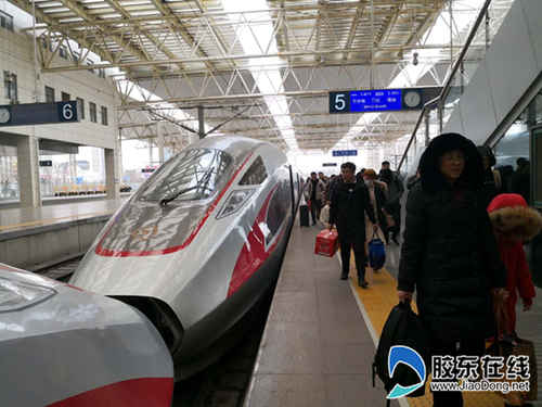 大年初六烟台站迎来返程高峰 发送旅客1.2万余人
